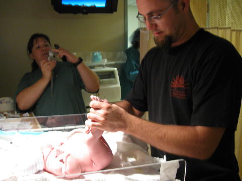 014 Dad's first diaper
